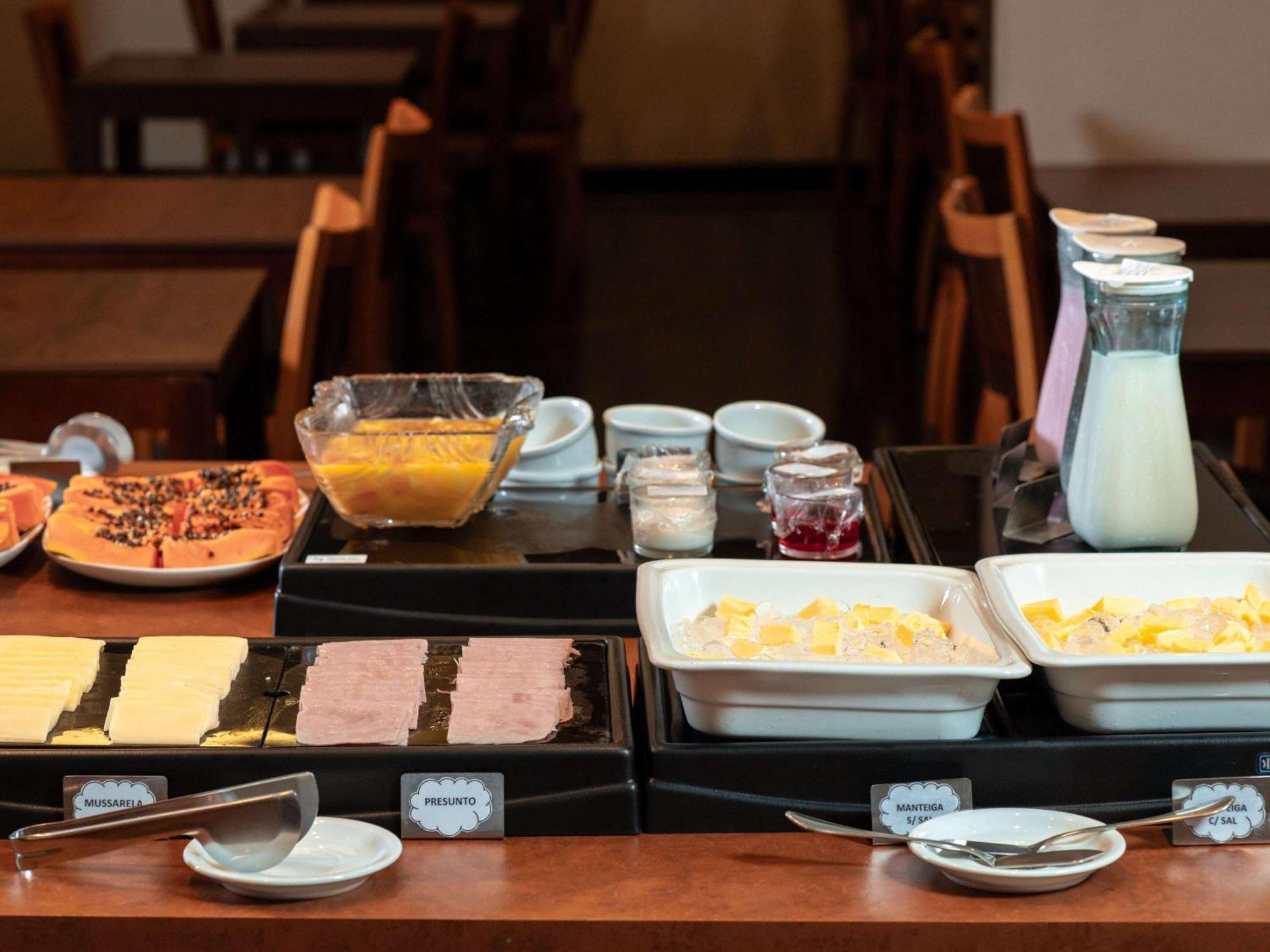 Ibis Styles Portal D'oeste Hotel 3*