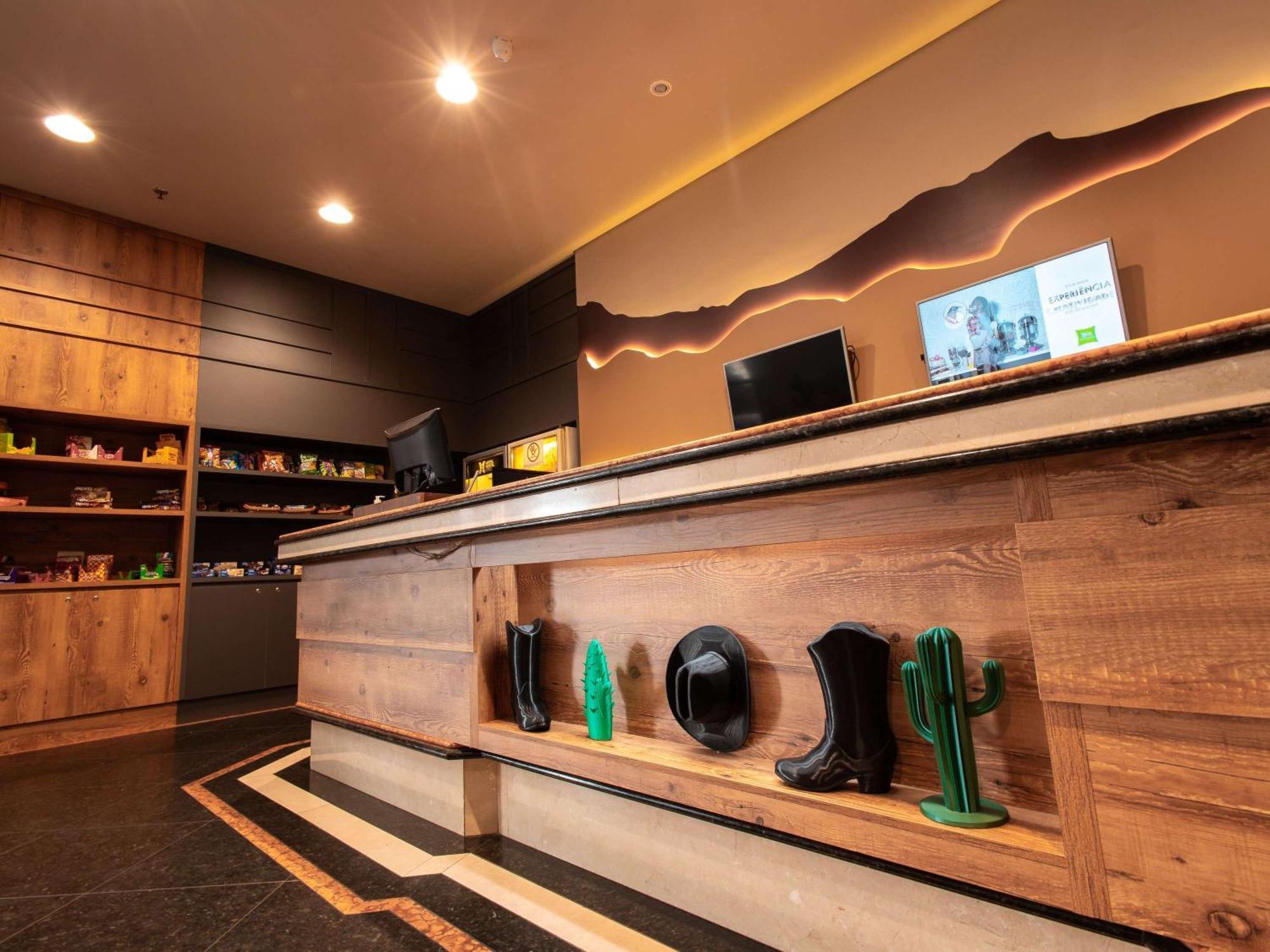Hotel Ibis Styles Portal D'oeste 3*
