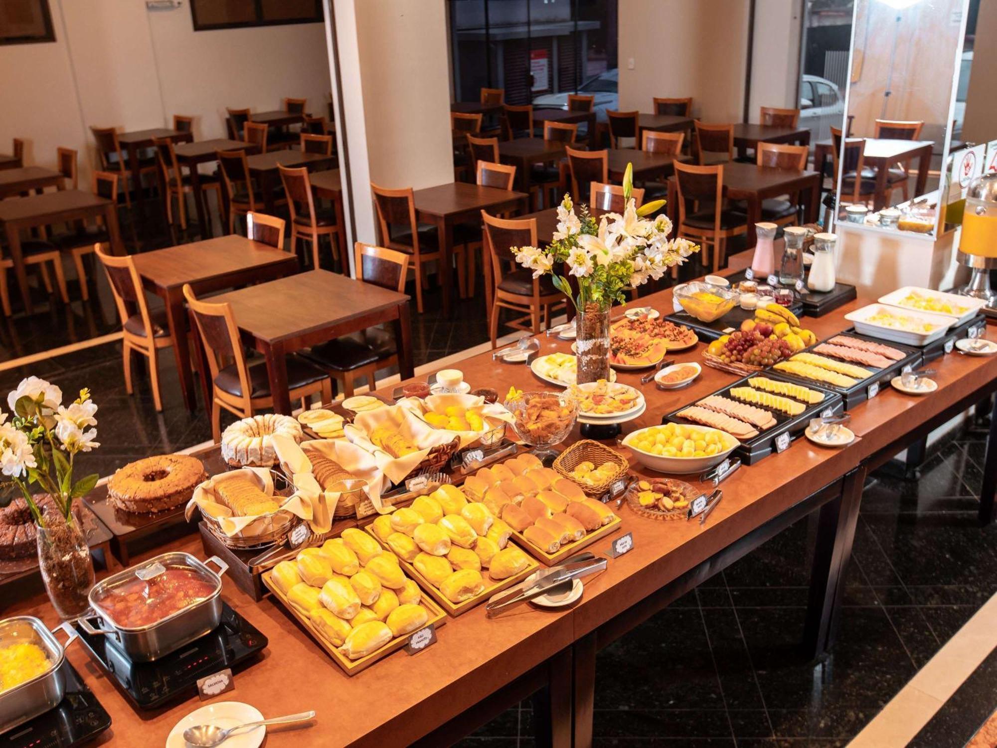 Ibis Styles Portal D'oeste Hotel 3*